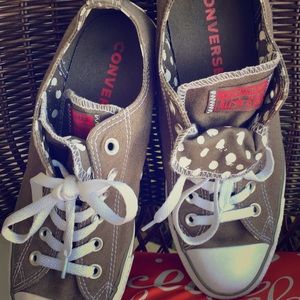 SUPER CUTE CONVERSE Gray w/ Interior Polka Dots 9